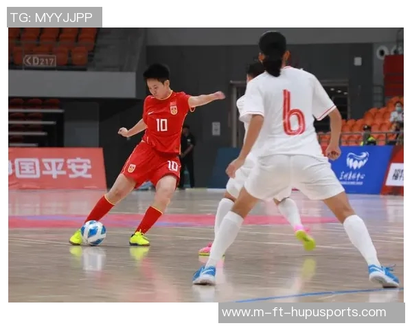 中足协官方宣布:女子裁判组执裁西海岸对阵亚泰,开启中国足球新纪元 中足协官方宣布:女子裁判组执裁西海岸对阵亚泰,开启中国足球新纪元