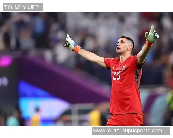 一场比赛踢两个位置?马丁心说:“小意思~” 一场比赛踢两个位置?马丁心说:“小意思~”